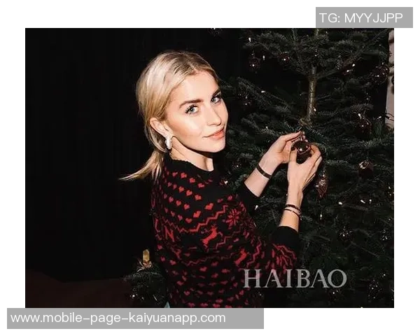 前女友与亚马尔分手后被拍到与知名博主共度派对时光